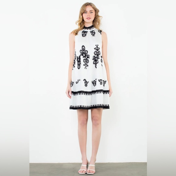 NWT THML Black & White Sleeveless Dara Tiered Midi Dress Sz. MEDIUM - Picture 1 of 6